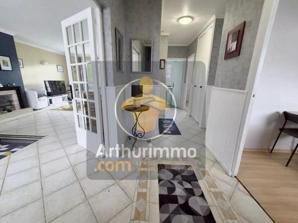 Vente                                                      Maison
                        
                                         180 m2                     à Ormesson-sur-Marne