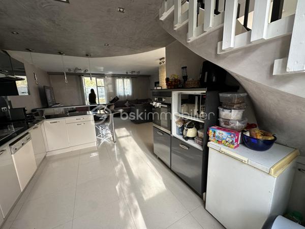 SOUS COMPROMIS