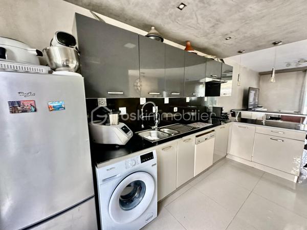 SOUS COMPROMIS