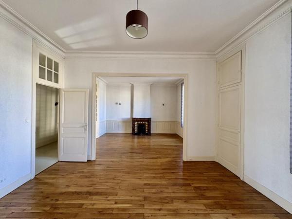 APPARTEMENT T3 A LOUER A ROANNE - CENTRE VILLE