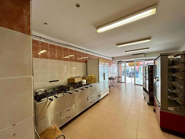 Local commercial 46m2 et cave de 25m2 en sous sol Elne emplacement idéal !