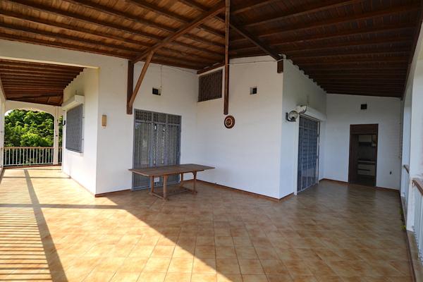 Gosier (97190) Propriété de 28270m2 avec maison de r