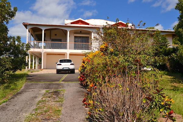 Gosier (97190) Propriété de 28270m2 avec maison de r