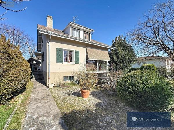 Maison à vendre à Divonne-les-Bains dans l'Ain (01220), ref : 01047-790