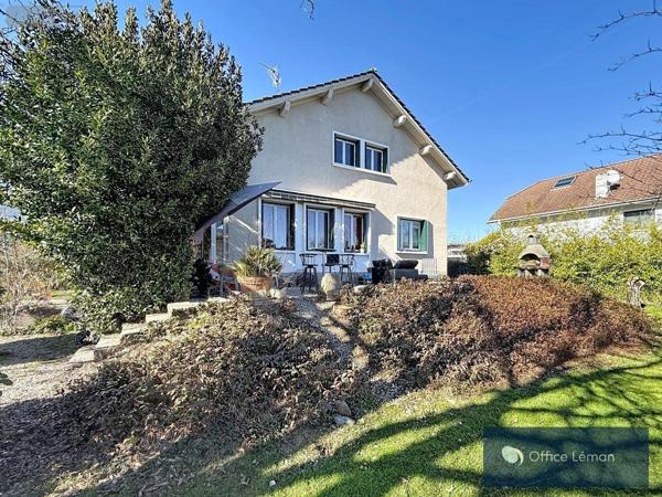 Maison à vendre à Divonne-les-Bains dans l'Ain (01220), ref : 01047-790