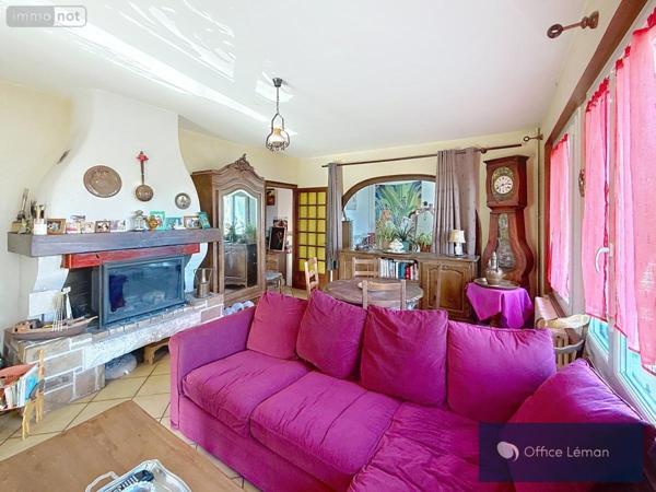 Maison à vendre à Divonne-les-Bains dans l'Ain (01220), ref : 01047-790