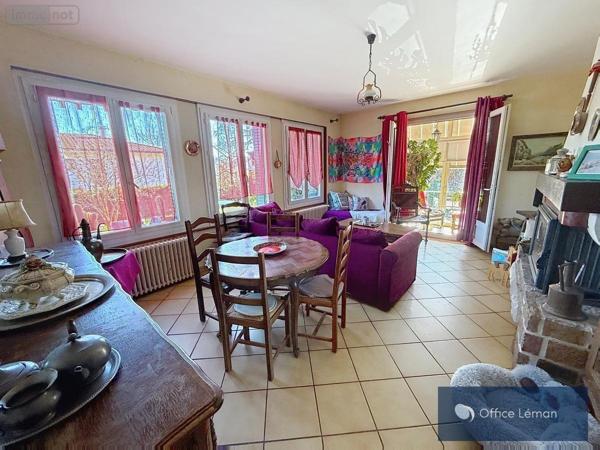 Maison à vendre à Divonne-les-Bains dans l'Ain (01220), ref : 01047-790