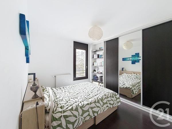 Appartement T3 à vendre  3 pièces - 63 m2 SATHONAY CAMP - 69