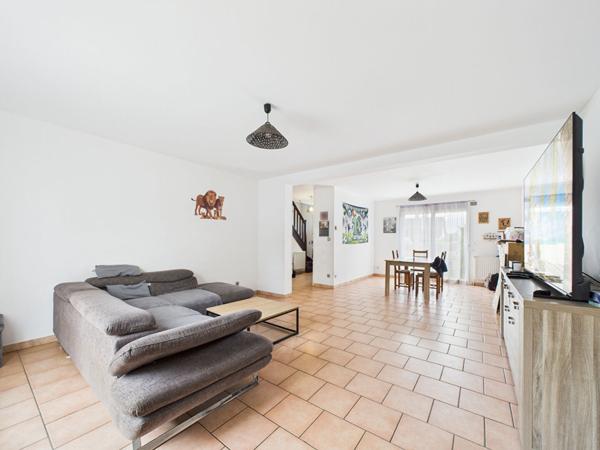 Maison à vendre à Caudebec-lès-Elbeuf - 5 pièces, 4 chambres, un véritable coup de coeur !