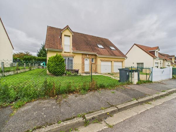 Maison à vendre à Caudebec-lès-Elbeuf - 5 pièces, 4 chambres, un véritable coup de coeur !