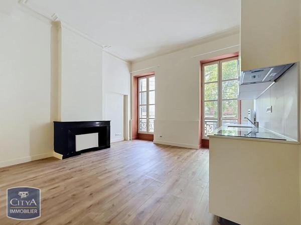 Appartement à louer 3 pièces 64.91m² Nîmes (30000)