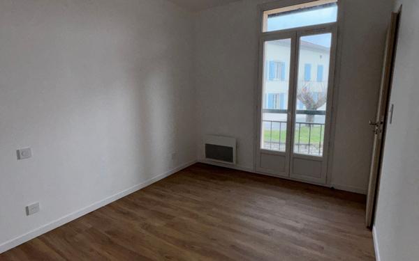 Appartement à louer    2 pièces •  Pouillon