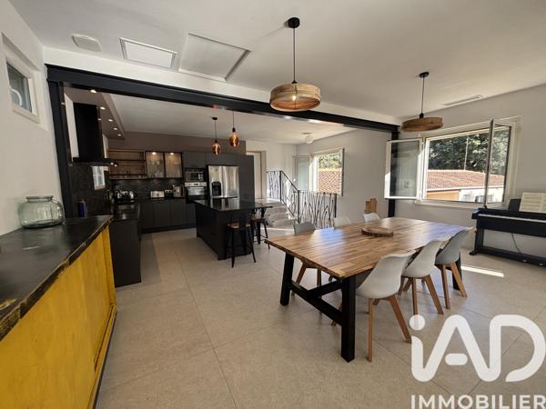 Maison à vendre 6 pièces 233 m² Miramas