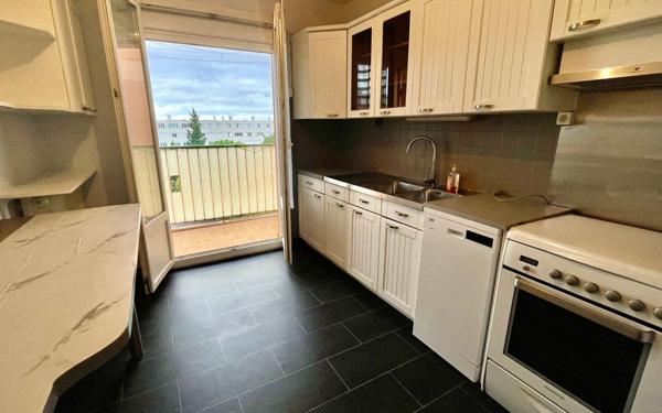 Appartement à vendre    2 pièces • 46,65 m2 Marseille 10