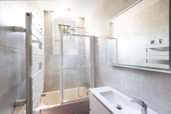 Appartement Paris 18 e - MONTMARTRE