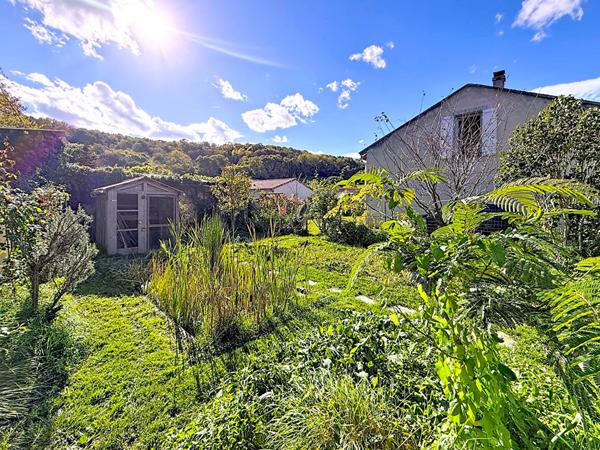 CHARME, VOLUMES ET RAFFINEMENT ANCIEN CORPS DE FERME RÉNOVÉ À PAMIERS