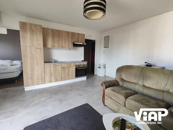 AGRÉABLE T1 MEUBLÉ AVEC COIN CHAMBRE ET BALCON , Limoges