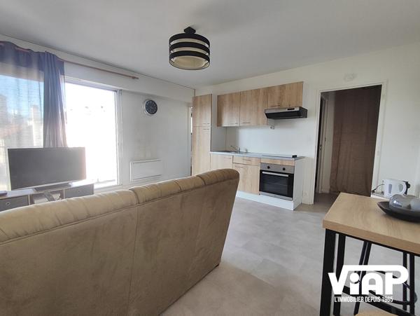 AGRÉABLE T1 MEUBLÉ AVEC COIN CHAMBRE ET BALCON , Limoges