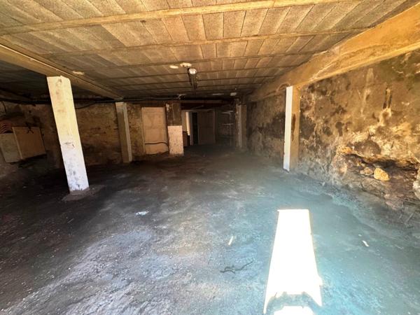 Maison de village T4 à rénover à Saint-Mitre-les-Remparts