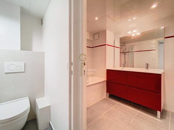 TRIANGLE D'OR - WESTMINSTER - BEAU TRIPLEX