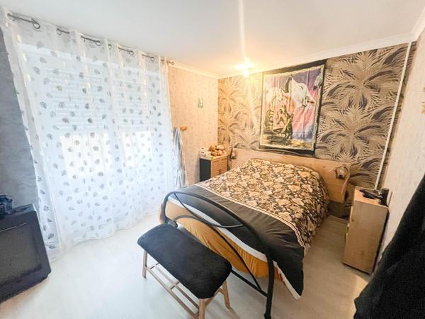 Immeuble - 6 appartements et 1 local commercial