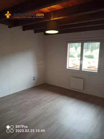 Vente                                                      Immeuble
                        
                     10 pièces                      347 m2                     à Bélesta