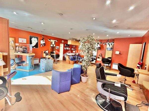 Beau salon de coiffure en Centre Ville 54m2