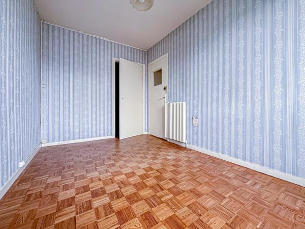 Proche commerces et transports