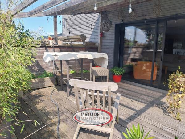 PAIMBOEUF CENTRE : bien atypique, maison-loft (175 m²), + terrasses, annexes et garage !