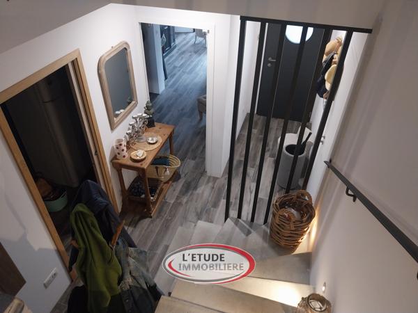 PAIMBOEUF CENTRE : bien atypique, maison-loft (175 m²), + terrasses, annexes et garage !
