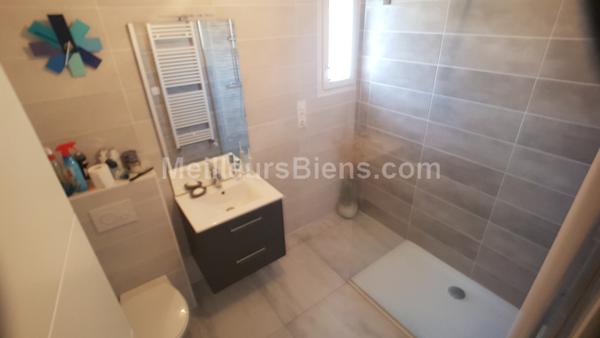 Maison 2 chambres, jardin, 2 places de parking