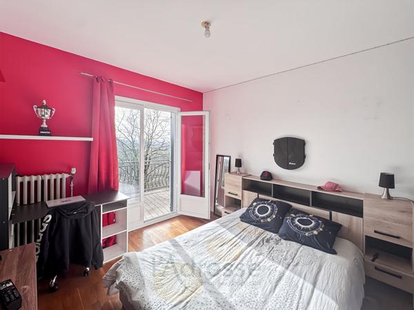 Charmante maison à Puy L'evêque avec Vue Imprenable