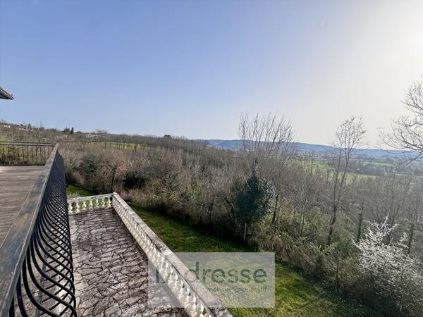 Charmante maison à Puy L'evêque avec Vue Imprenable