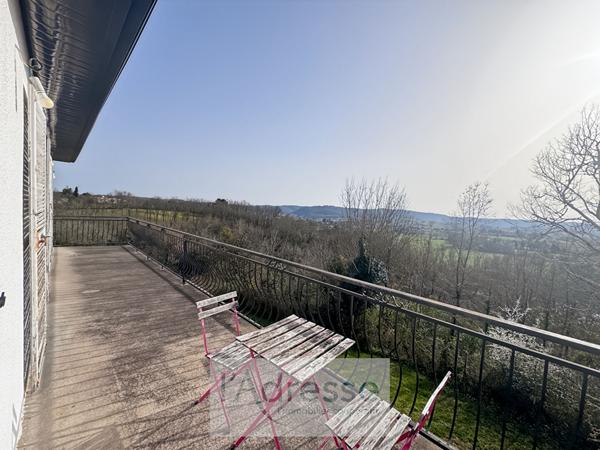 Charmante maison à Puy L'evêque avec Vue Imprenable