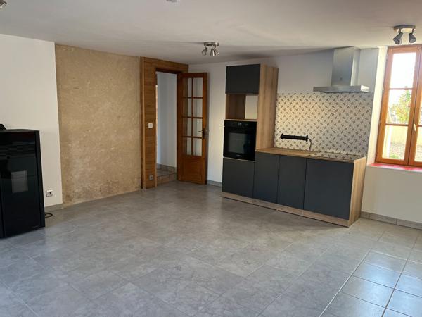 Maison Chouday 3 pièces avec jardin et dépendance