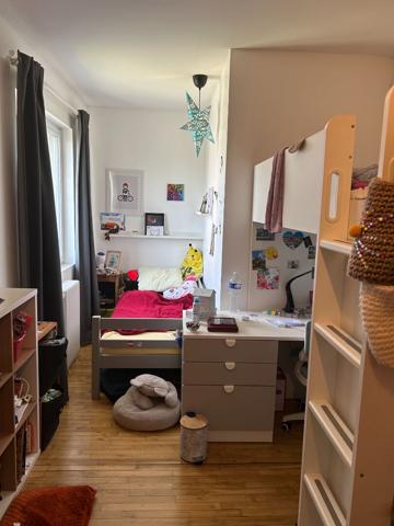 NIORT MAISON MEUBLEE 3 CHAMBRES 85 M², Niort 79000