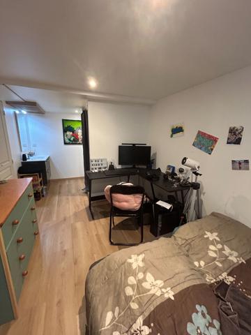 NIORT MAISON MEUBLEE 3 CHAMBRES 85 M², Niort 79000