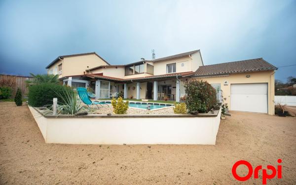 Maison à vendre    5 pièces •  Dompierre-les-Ormes