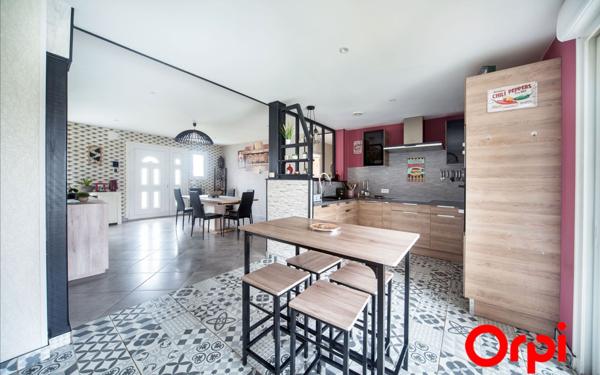 Maison à vendre    5 pièces •  Dompierre-les-Ormes