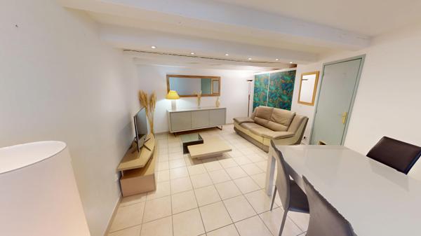 À louer – Maison de village / T3 en duplex meublé de 74 m² – Marseille 13e