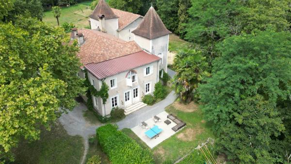 CHÂTEAU DE PRESTIGE AVEC ACTIVITÉ TOURISTIQUE ET ÉVÉNEMENTIELLE Pouillon