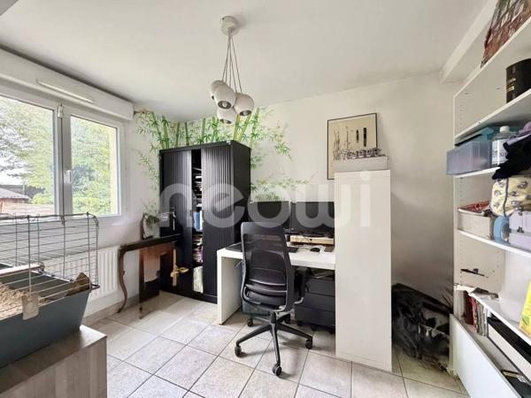 CALUIRE-ET-CUIRE – Maison contemporaine de 207 m² avec piscine
