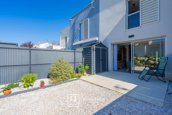 Maison
                                                                                                                                                                                                                                                                                                                        3 pièce(s)                                                                                                                                                                                                          2 chambre(s)                                                                                                                                                                                                          67  m²