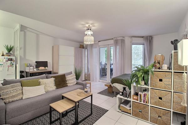 Tour de la Babotte / Place Laissac | T1 en exclusivité avec terrasse rare en centre-ville