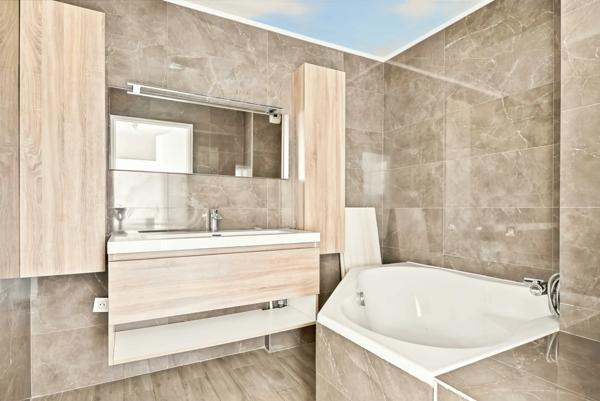 ROMAINVILLE – 3 PIÈCES 68 M² – ASCENSEUR PARKING - BALCON VUE JARDIN - CALME