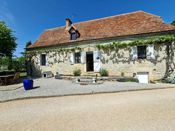 Domaine d'Exception en Quercy : Un Hameau de Pierre au Coeur du Causse de Gramat750 m2 Gramat