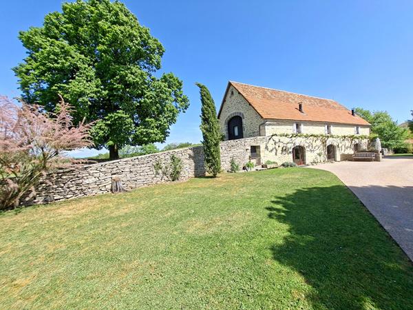 Domaine d'Exception en Quercy : Un Hameau de Pierre au Coeur du Causse de Gramat750 m2 Gramat