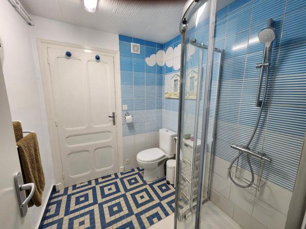 Alloue - Maison avec 4 chambres, garage, terasse couverte, jardin Alloue