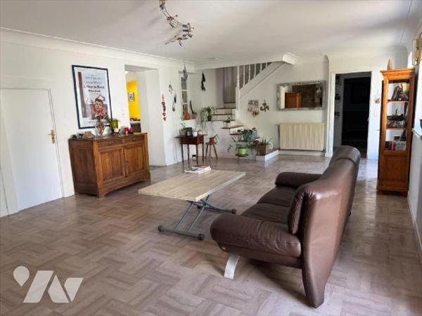 A 10 minutes de Gourvily, 10 minutes du centre-ville Charmante maison d'habitation en pierre co...