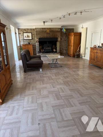 A 10 minutes de Gourvily, 10 minutes du centre-ville Charmante maison d'habitation en pierre co...